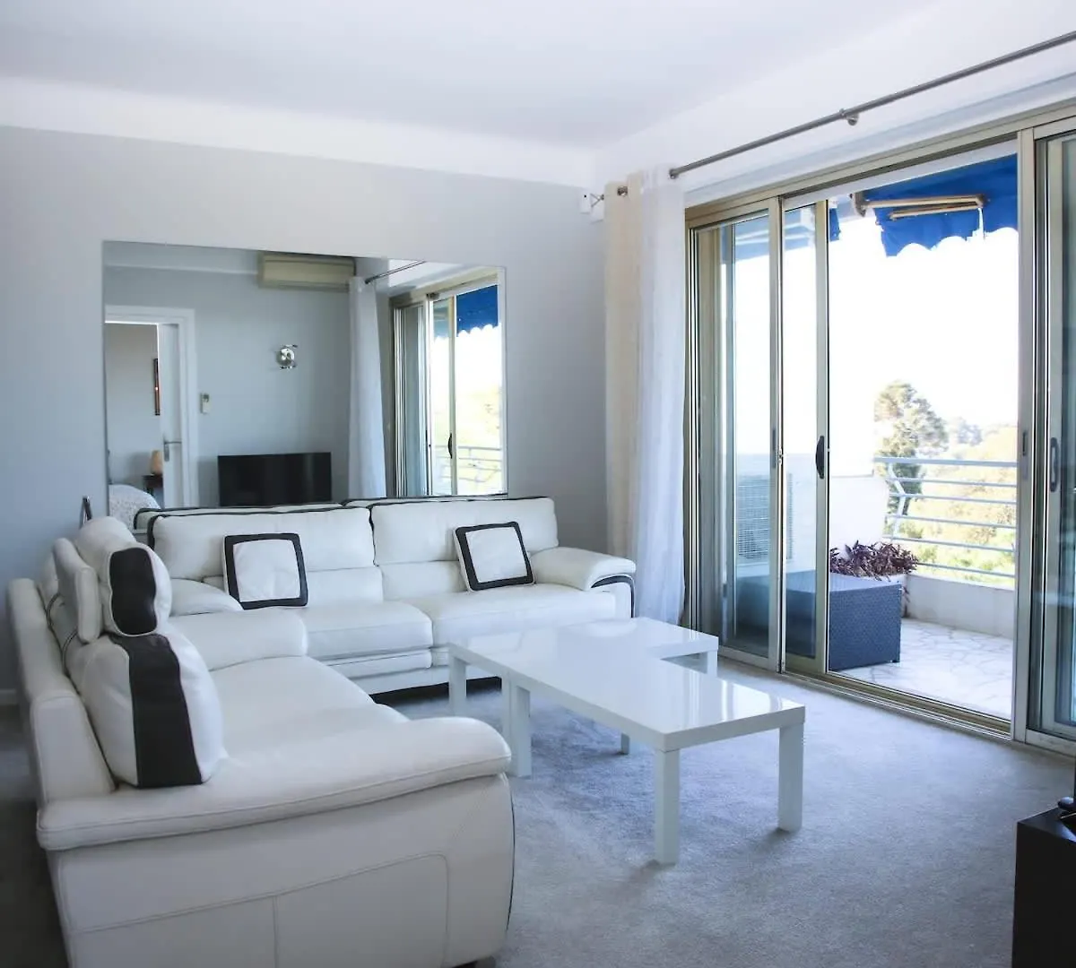 2 Bedroom Apartment With Mountain And Sea View Antibes