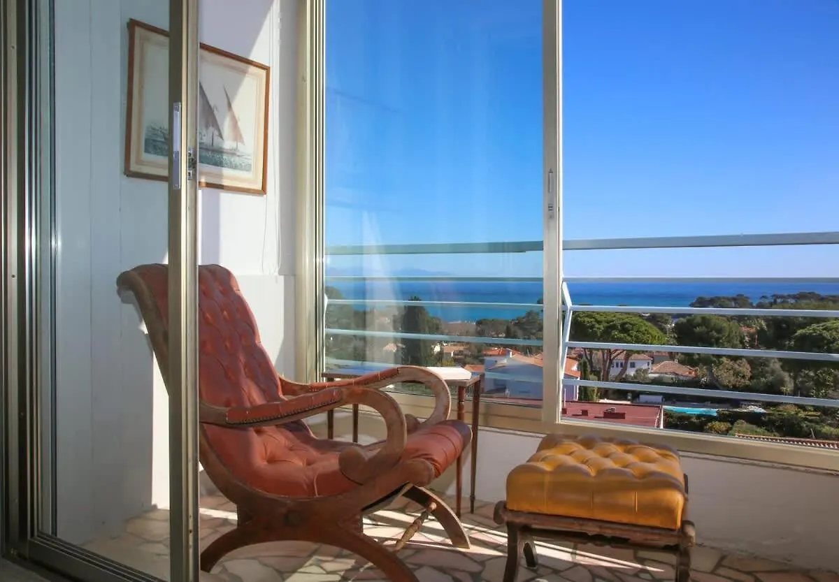 2 Bedroom Apartment With Mountain And Sea View Antibes 0*,  France