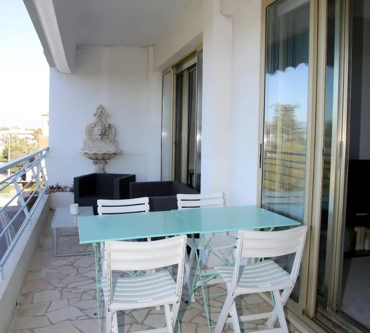 2 Bedroom Apartment With Mountain And Sea View Antibes